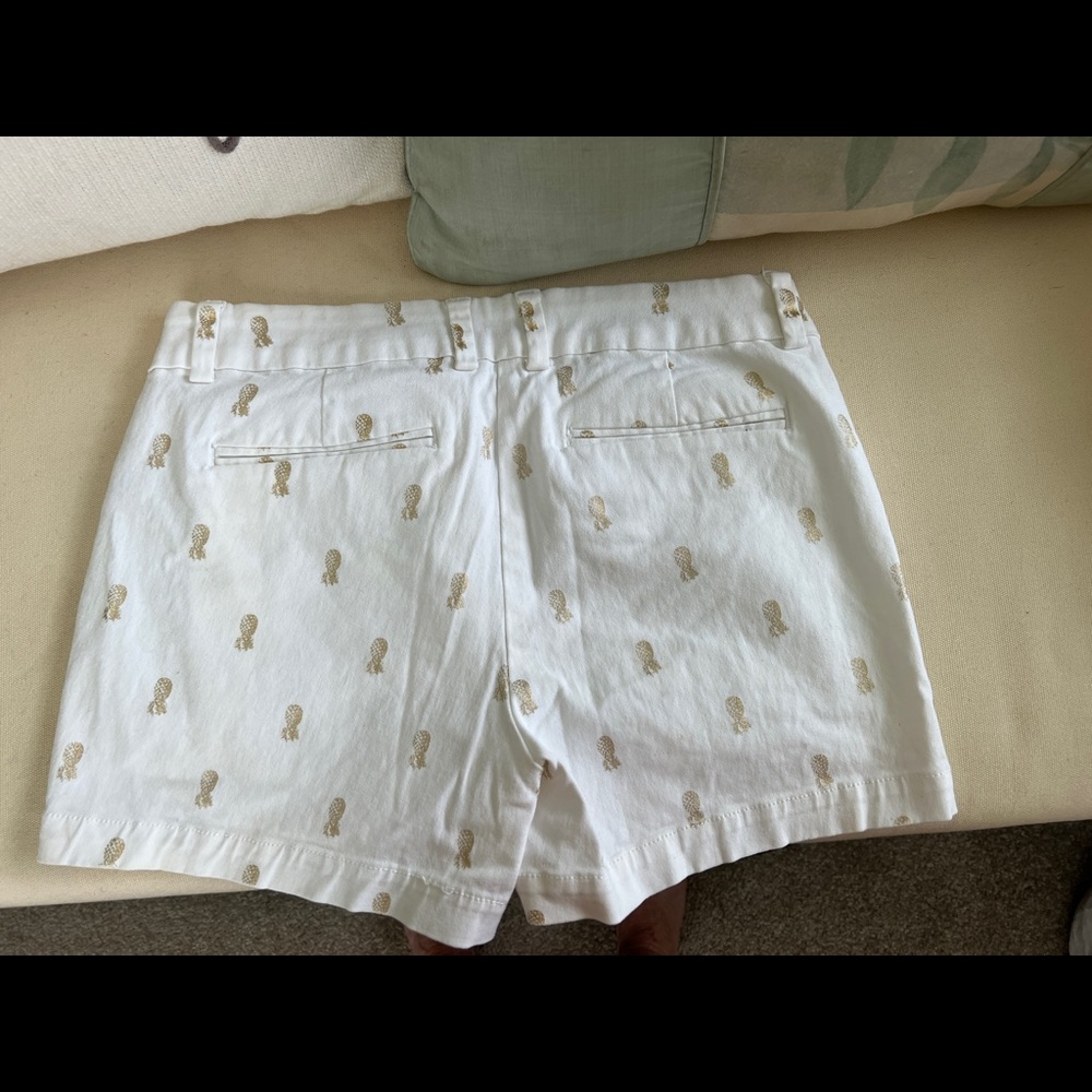 Shorts - Picture 2 of 3